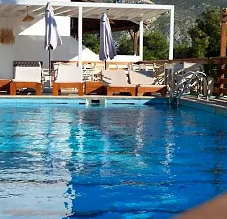 Mary Popi Hotel