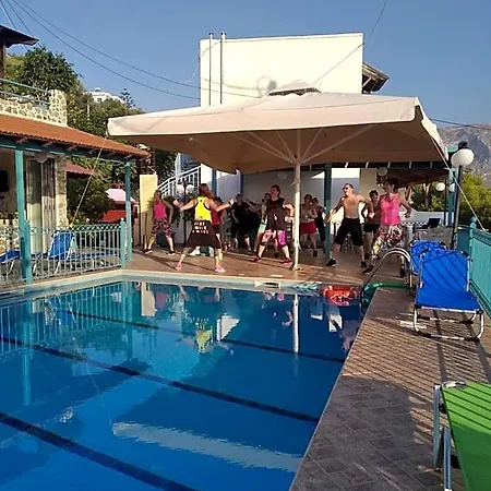 Mary Popi Hotel *